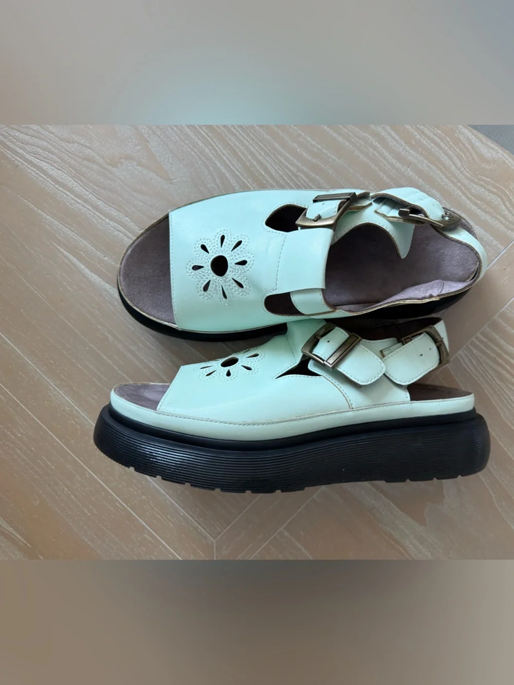Boutique|Pastel Mint Buckle Chunky Platform Sandals,Faux leather cutout Flower•